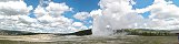 Old Faithful Geyser in Yellowstone Park (Wyoming, USA)